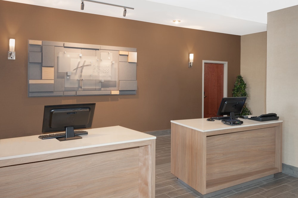 Holiday Inn Express Hotel And Suites Dayton West Brookville 14/46