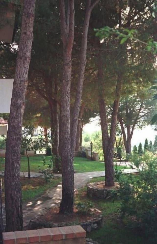 Villaggio Pineta Petto Bianco Hotel 53/60