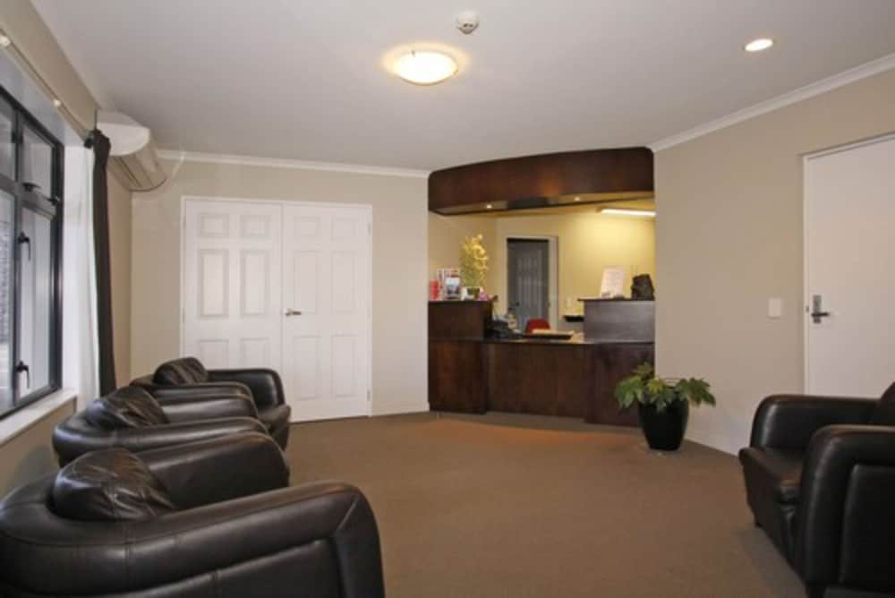 Aotea Motor Lodge 24/35