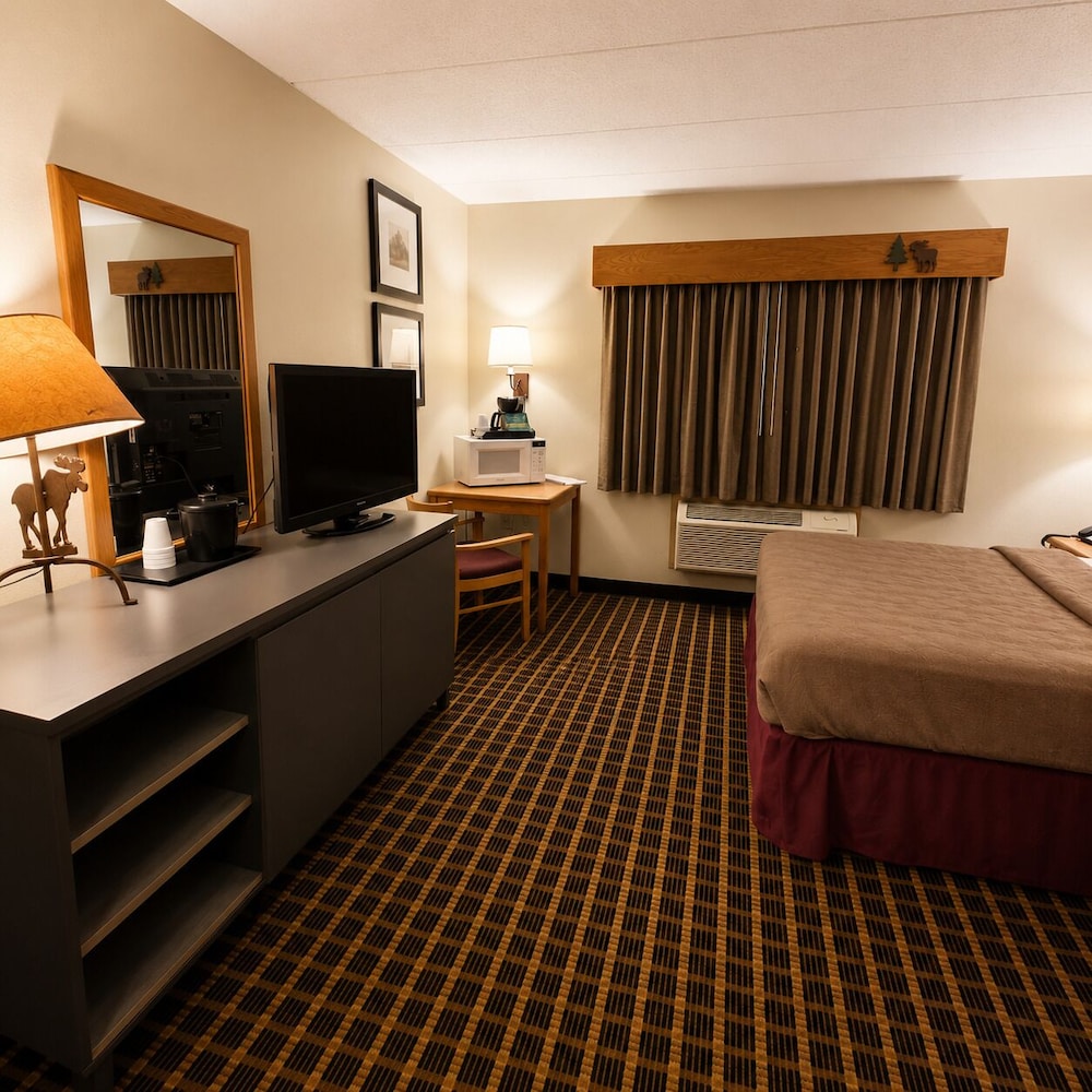 Mooselake Lodge 18/30