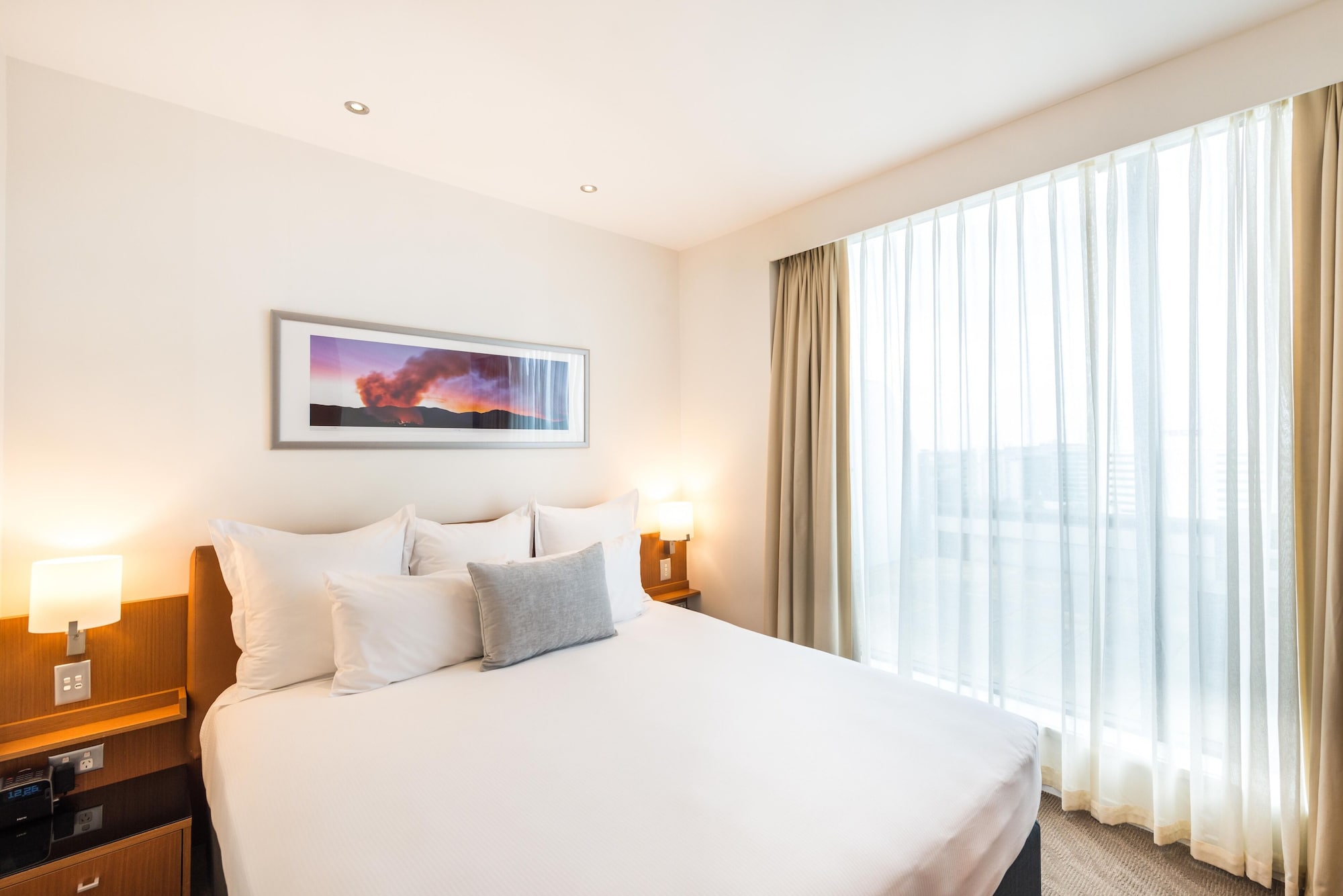 SUPERIOR, KING BED