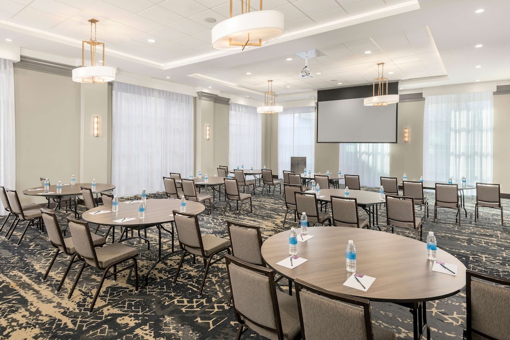 Hyatt Place Greenville/Downtown 52/64