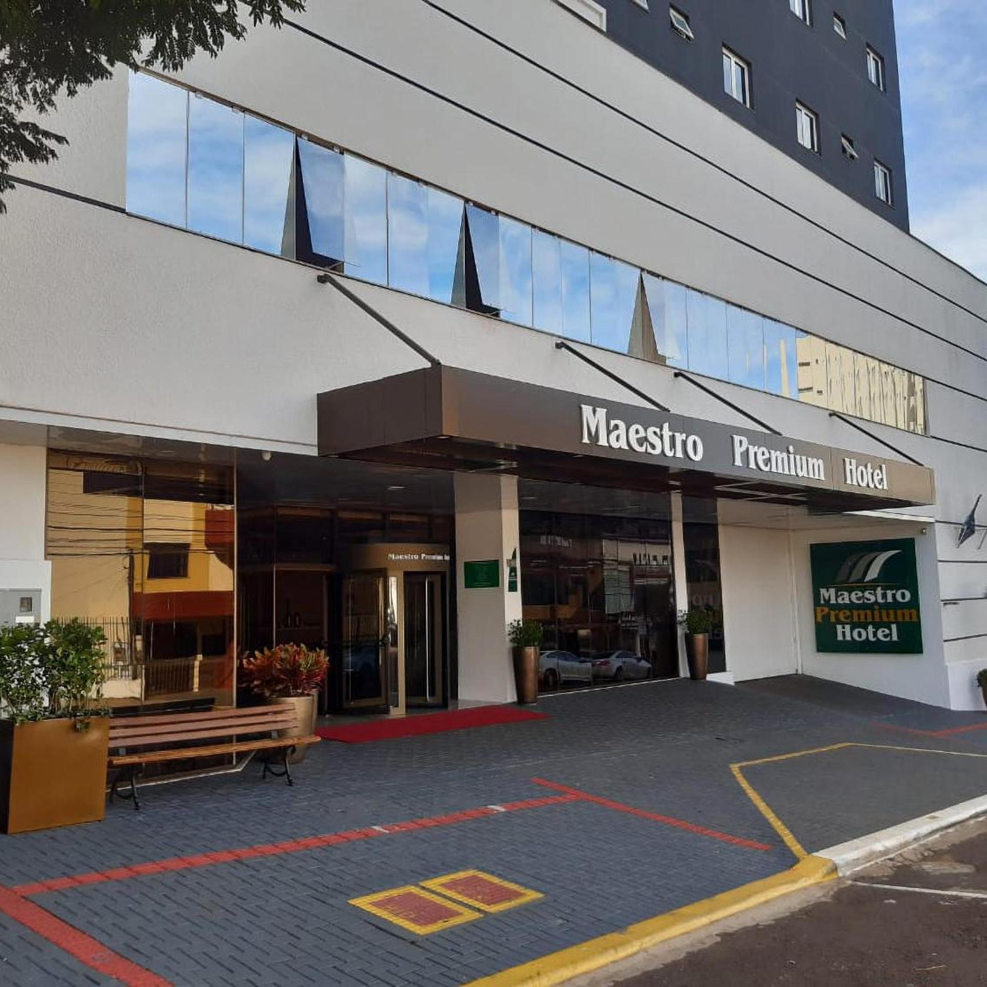 Maestro Premium Hotel 46/54