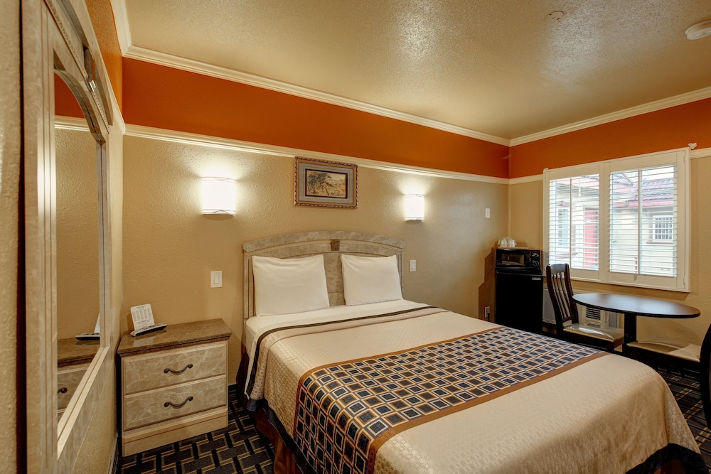 Geneva Motel 6/48