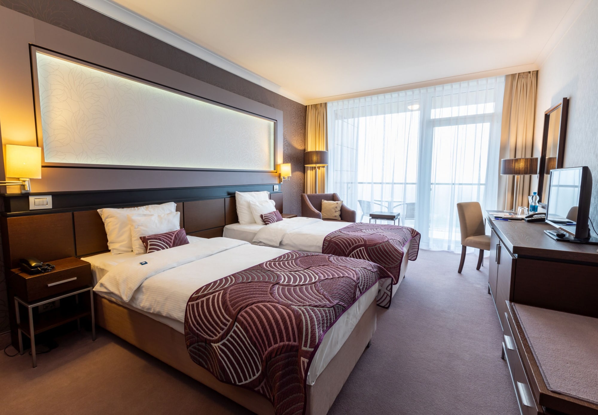 Adjoining, 4 Beds