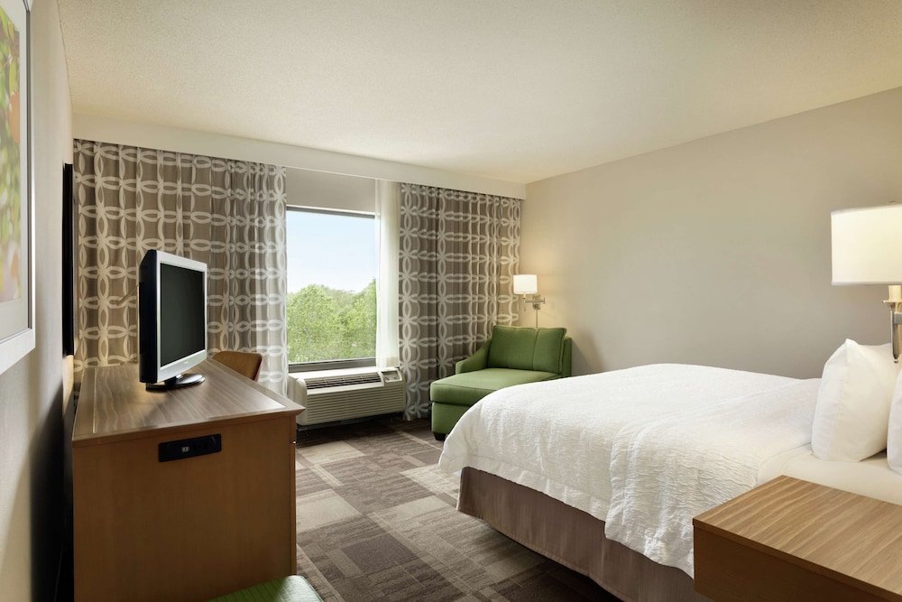 Hampton Inn And Suites 7/34