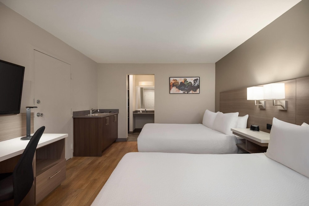 EFFICIENCY, STANDARD, 2 QUEEN BEDS