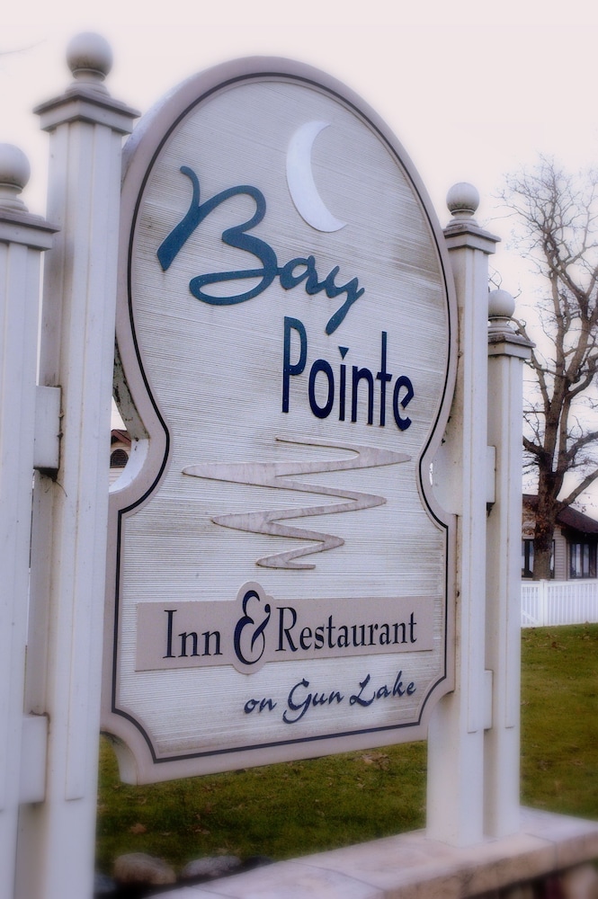 Bay Pointe Inn 22/50