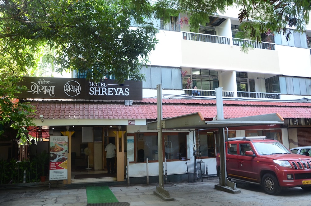 Hotel Shreyas 1/40