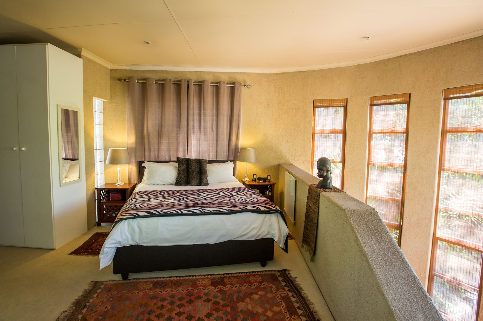1 BEDROOM, EXECUTIVE, SUITE, GARDEN VIEW, POOL SIDE