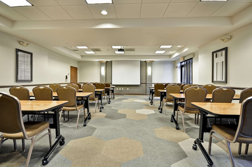 Hyatt Place Minneapolis Airport South 35/43