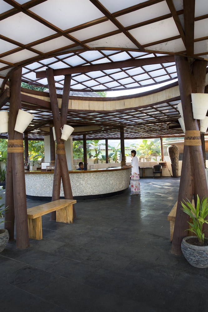 Coconuts Beach Club Resort and Spa 25/60