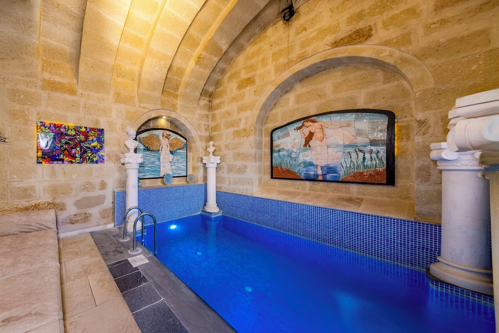 Pegas Cave Suites 20/48