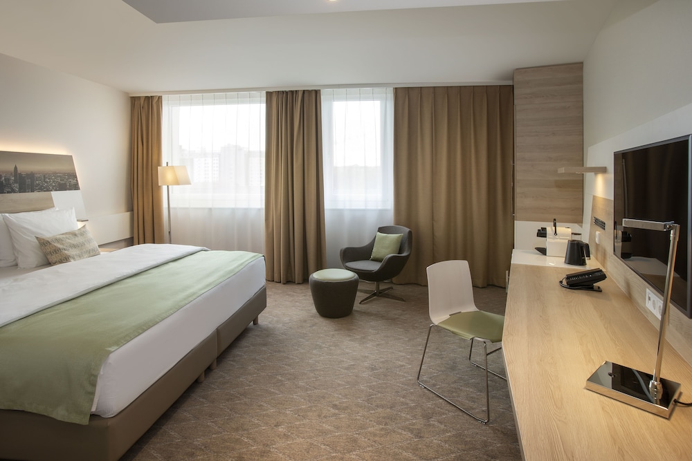 Holiday Inn Frankfurt Airport 29/75