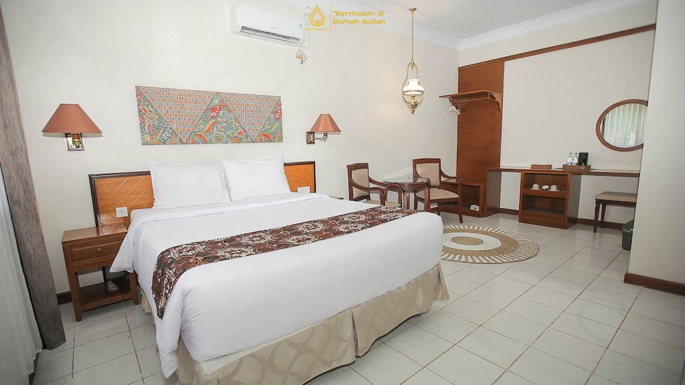 DELUXE, TWIN BEDS