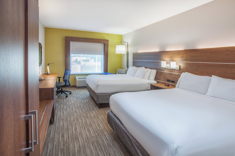 Holiday Inn Express Hotel Suites Texarkana 36/75