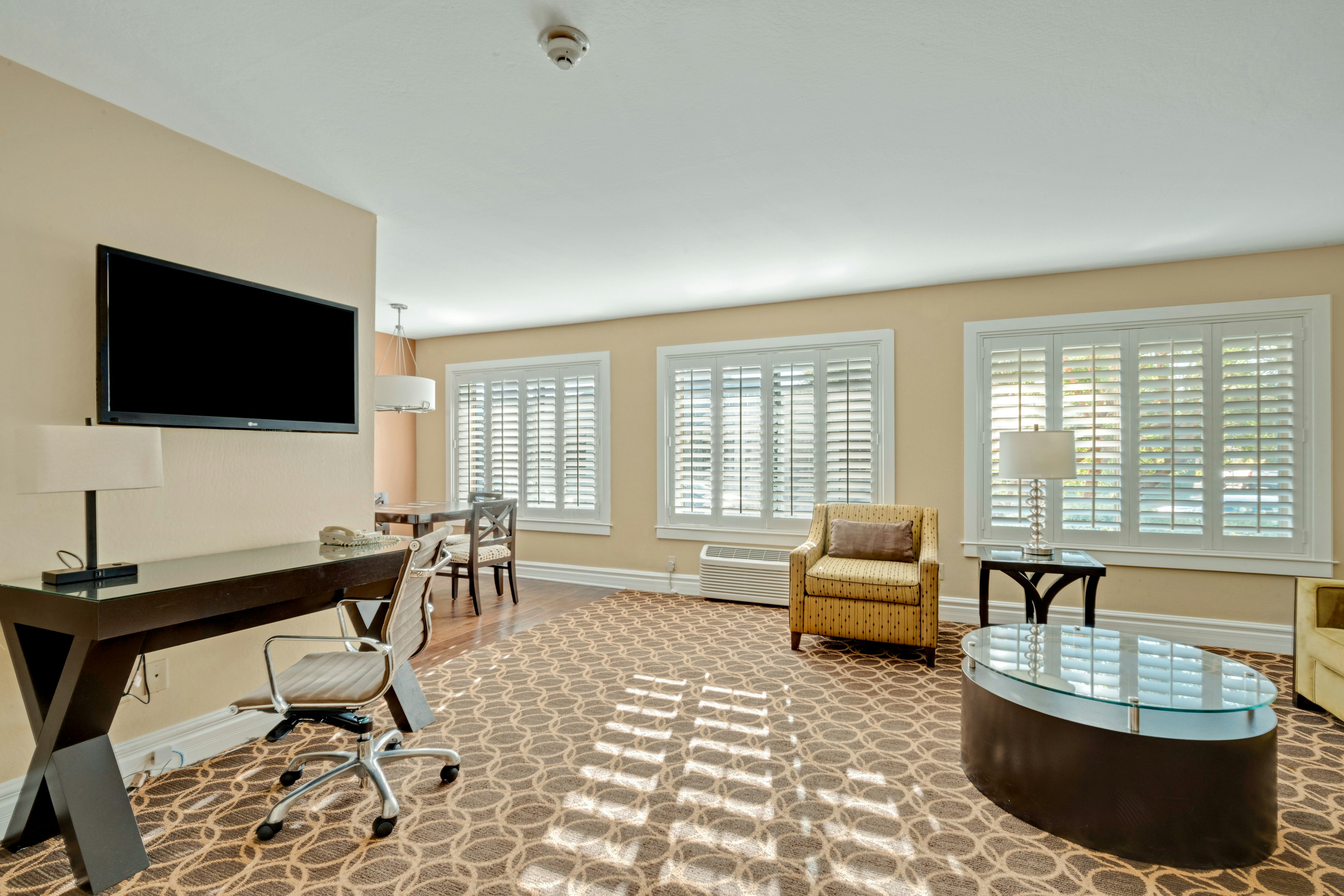 Marin Suites Hotel 64/81