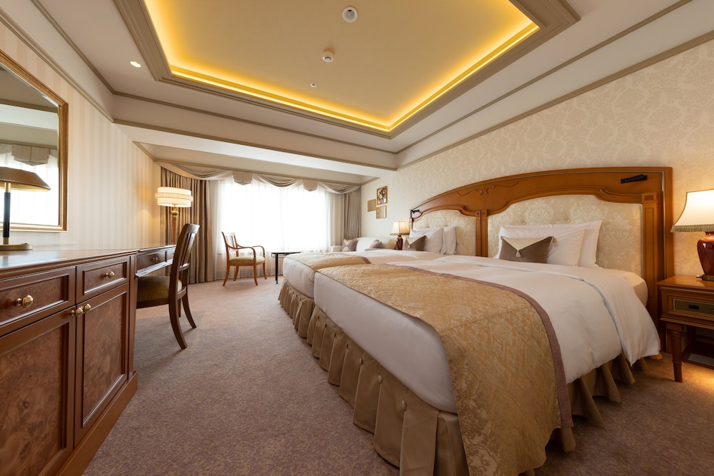 Hollywood, Executive, Twin Beds