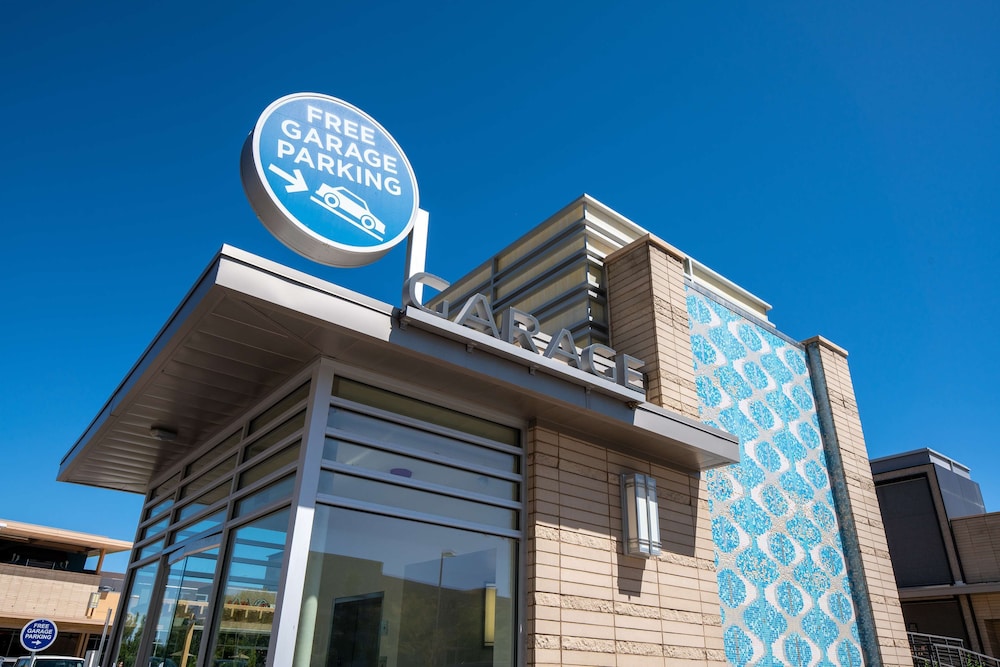 Hilton Garden Inn Denver/Cherry Creek in DENVER - CO