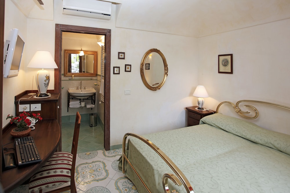 L Antico Borgo Dei Limoni 9/50