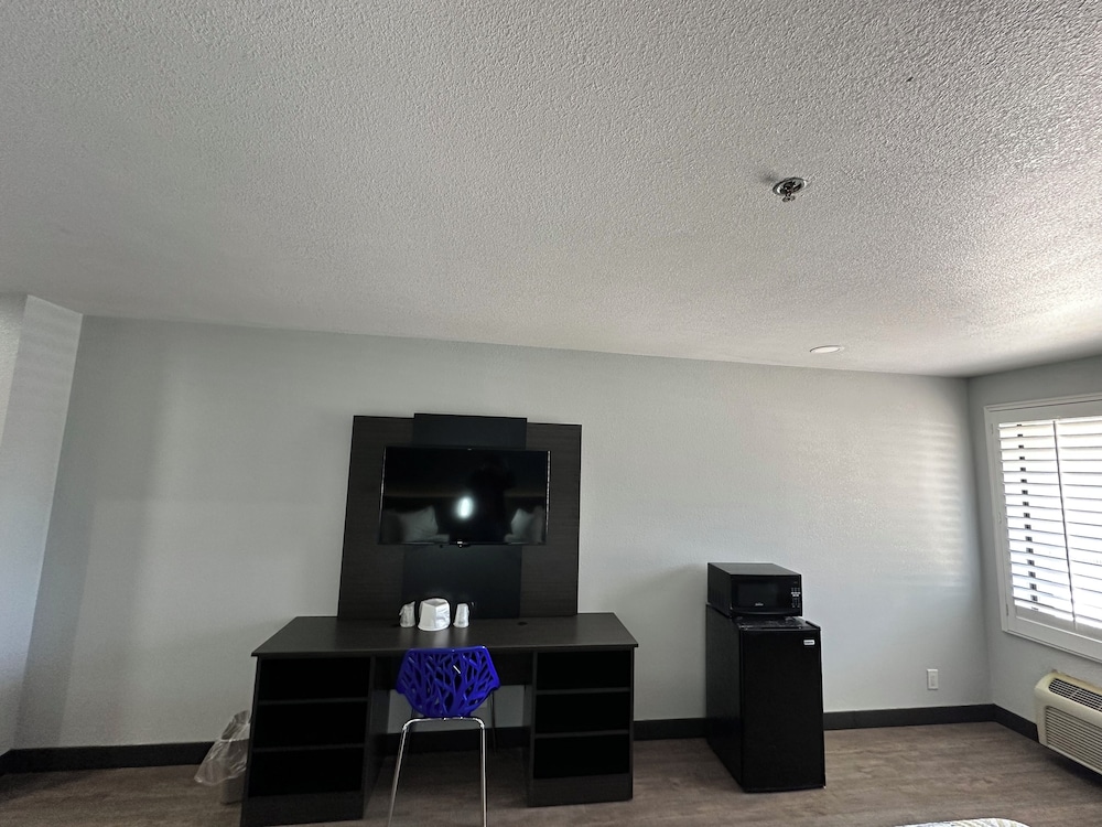 Motel6 Lebec, CA 37/44