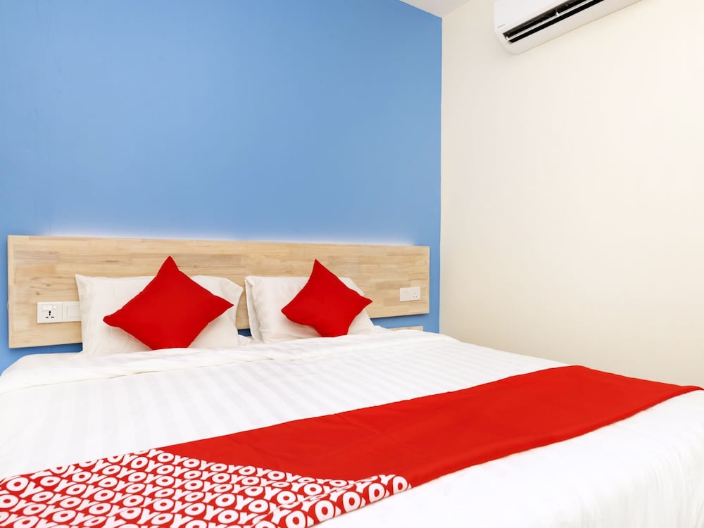 OYO 778 Bmw 2 Hotel 15/28