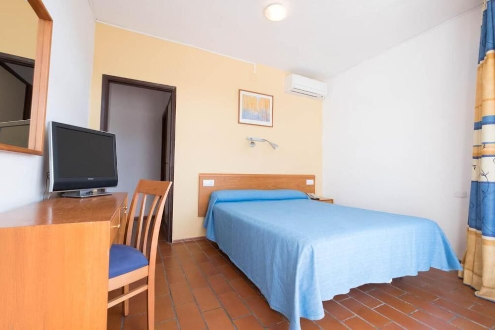 Azuline Hotel Mediterraneo 18/30