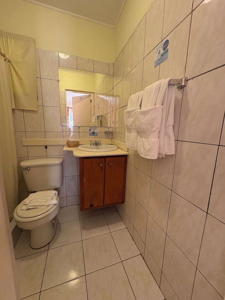 Sea View Beach Hotel 49/50