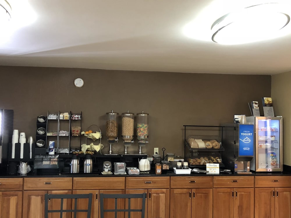 MHO INN and SUITES 40/48