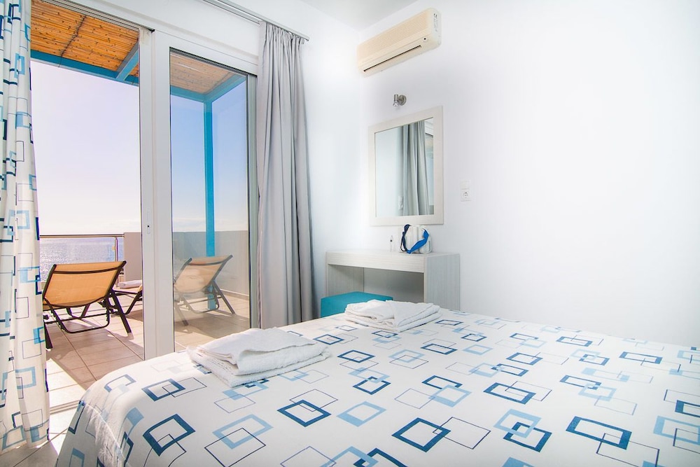 Skinos Apartments And Studios 7/40