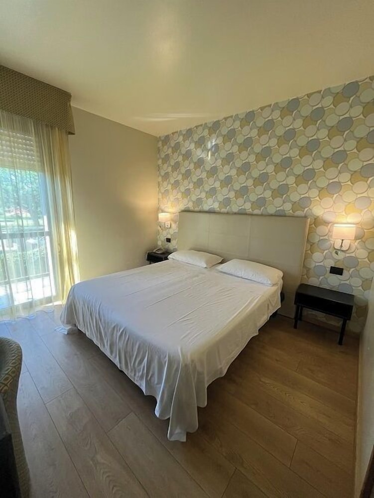 COMFORT, DOUBLE OR TWIN BED