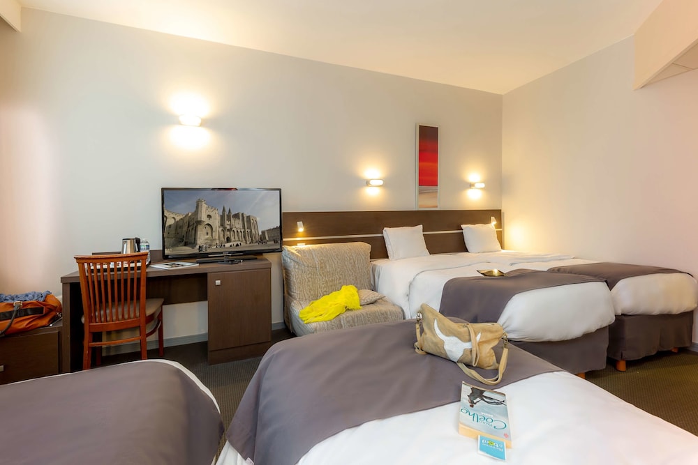 Hotel Kyriad Avignon Palais des Papes 40/73