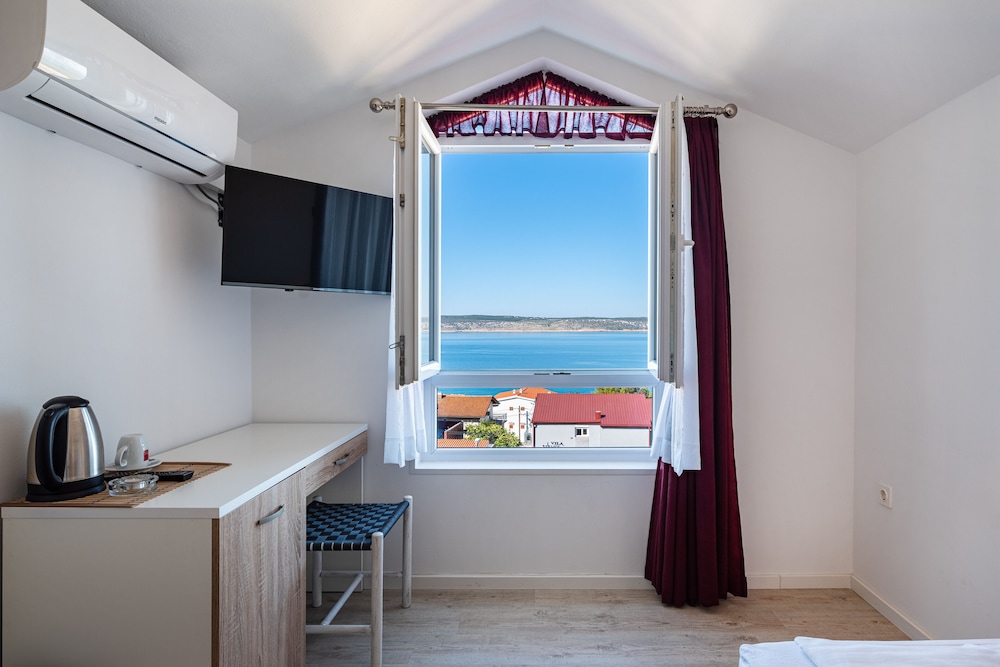HOTEL VICKO 39/50