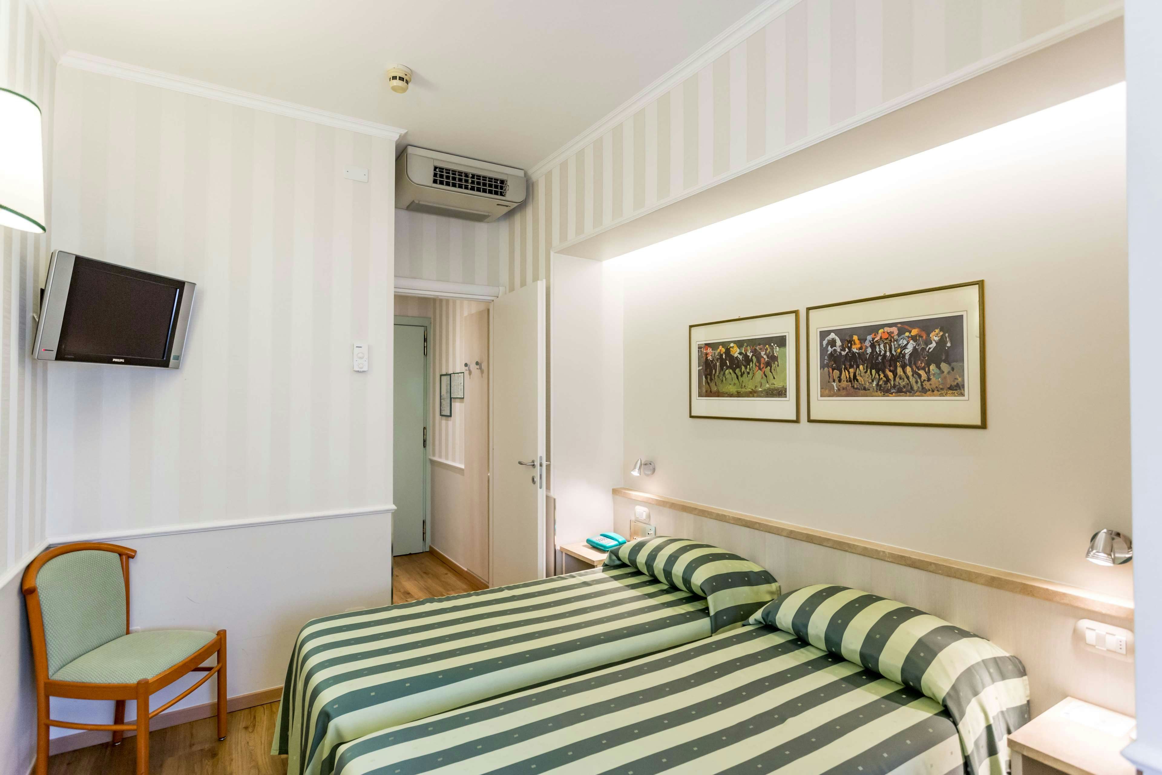 Flora Hotel Milan 36/49