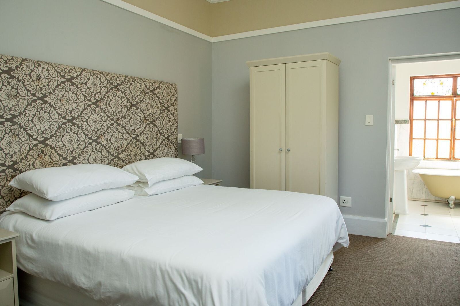 LUXURY, DOUBLE BED