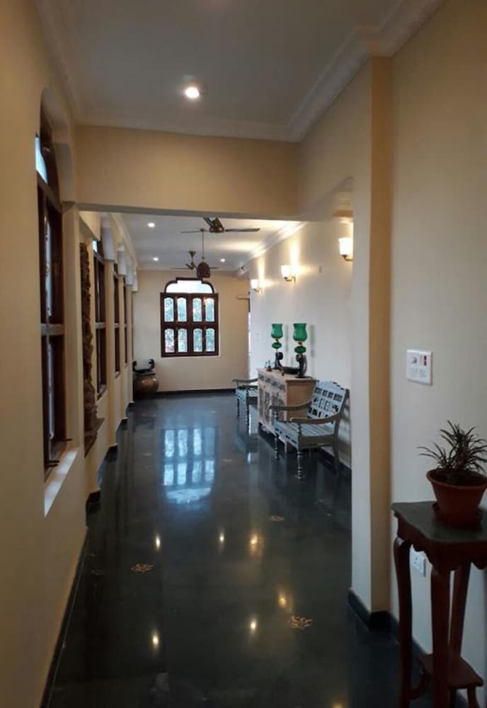 Vijaigarh Kothi 31/42