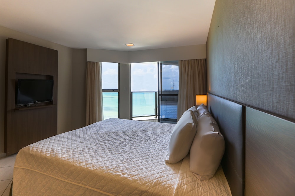 DELUXE, DOUBLE BED