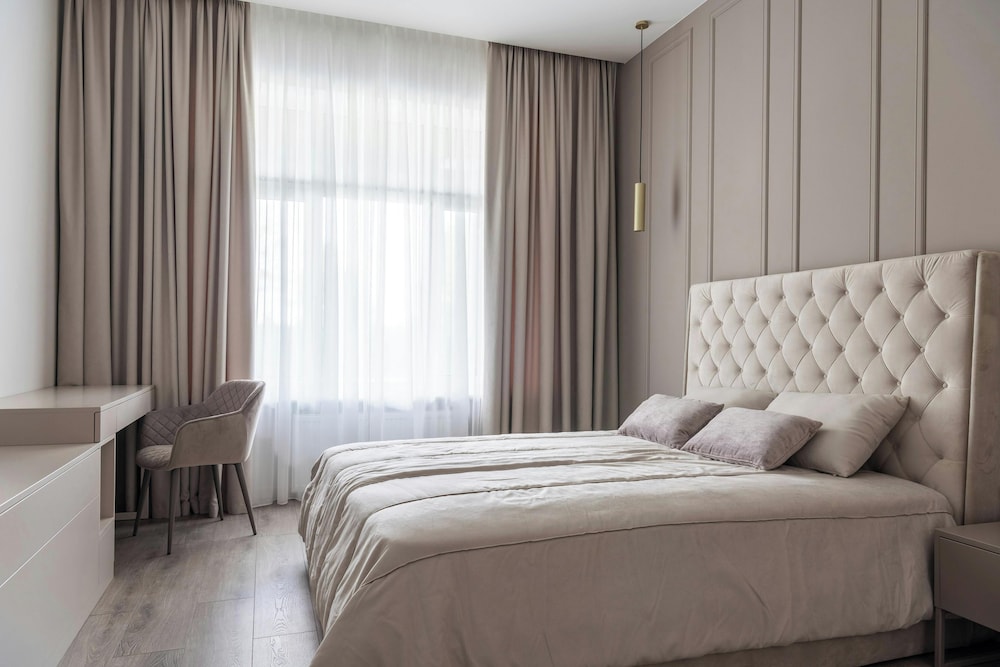 Hotel The Paramont Delhi 22/50
