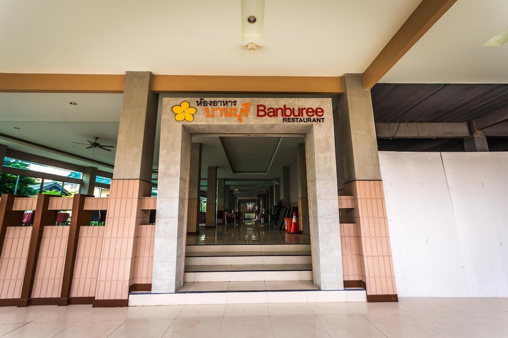 Sinkiat Buri Hotel 2/67