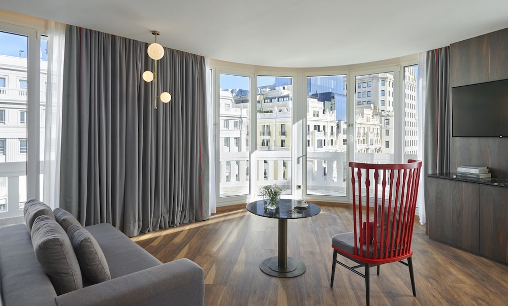 Hyatt Centric Gran Via Madrid 46/72