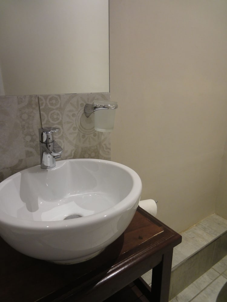 The Greenhouse Boutique Hotel 38/43