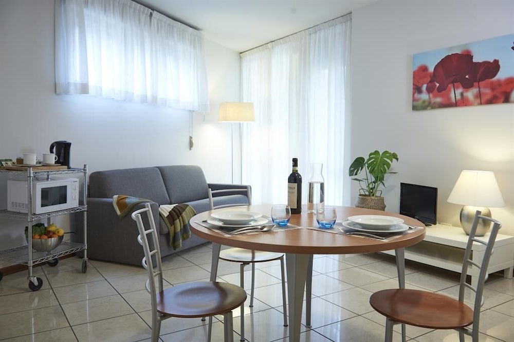 Leopoldo Residence 38/50