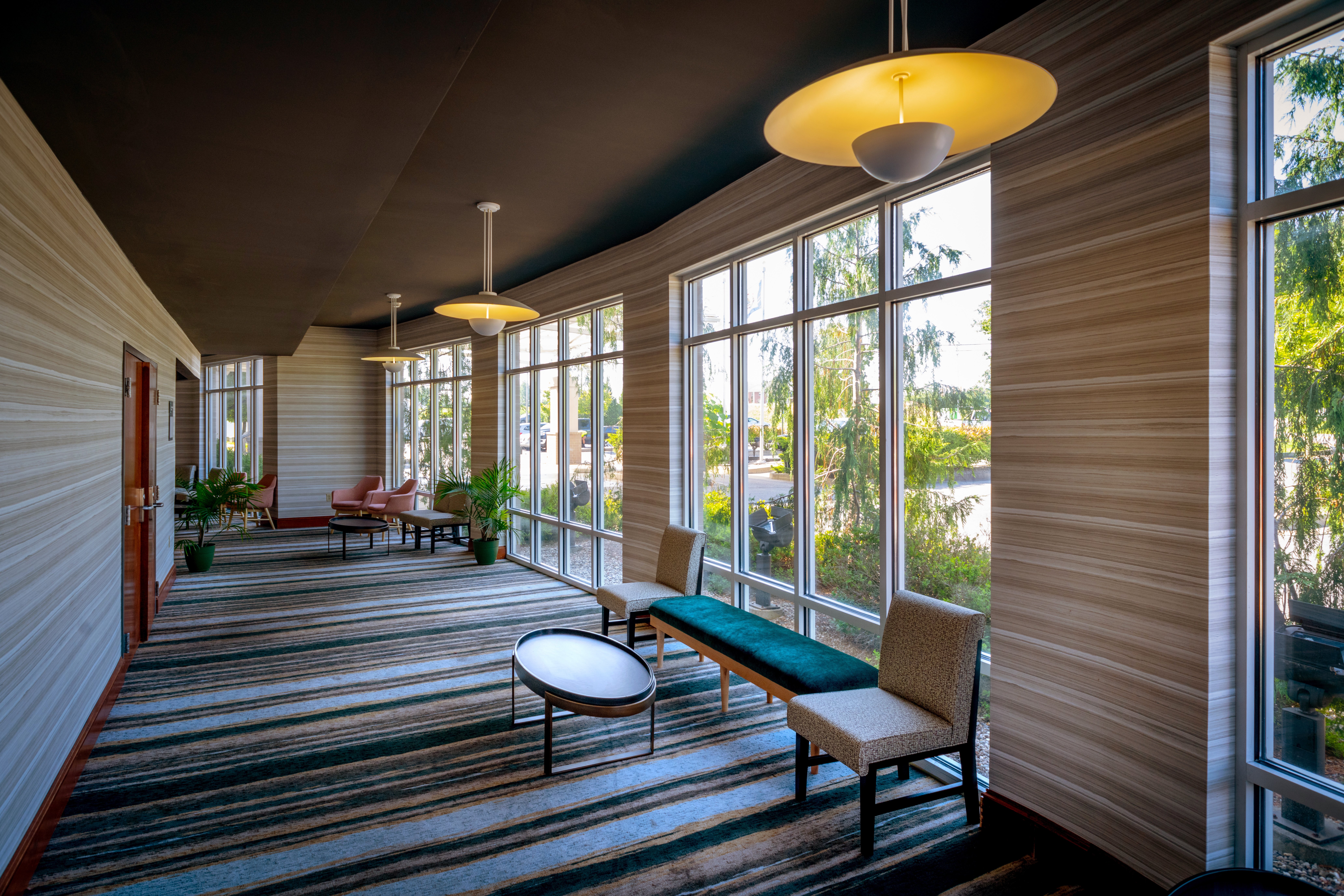 Holiday Inn Hotel & Suites Beckley 37/58