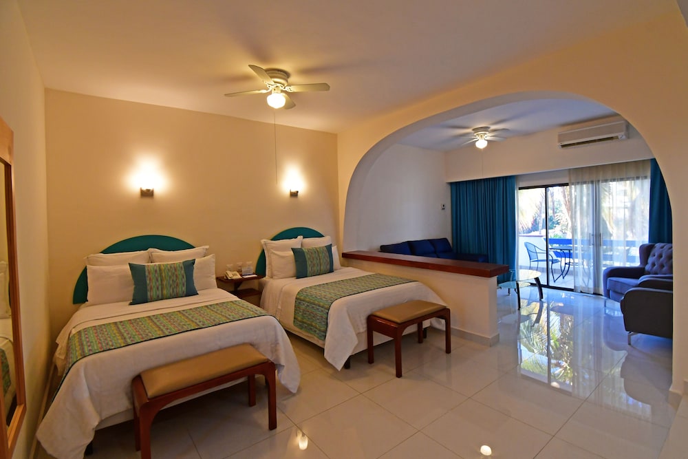 The Westmarine Waterfront Hotel 30/61