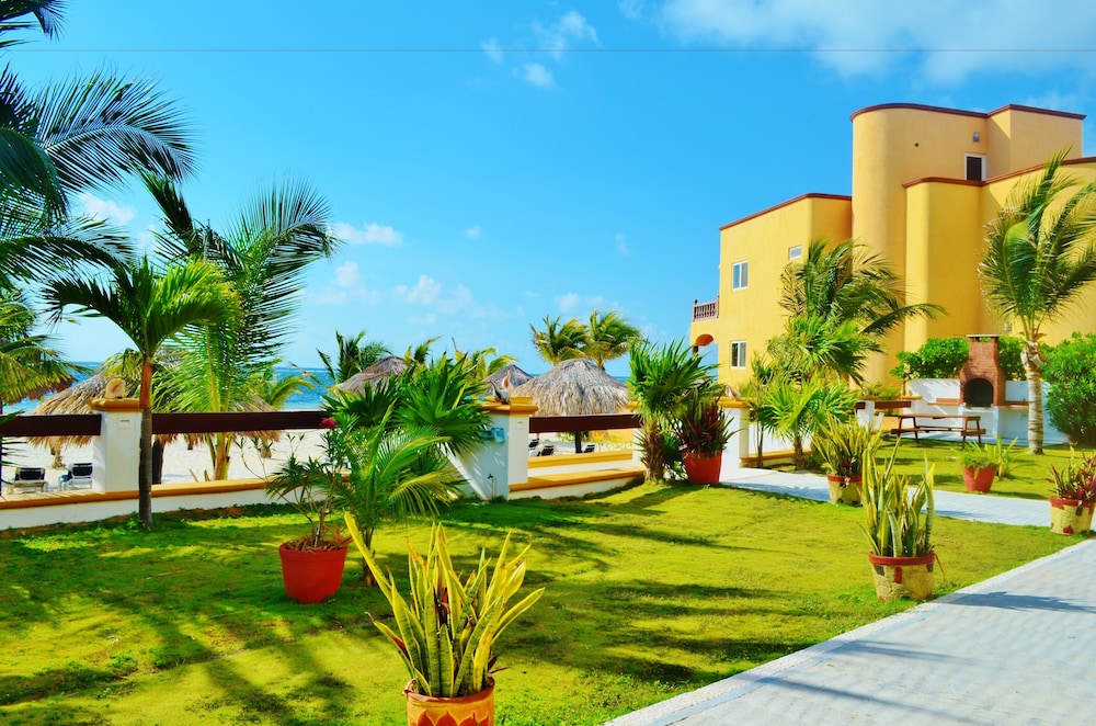 HOTEL ARRECIFES SUITES 56/67