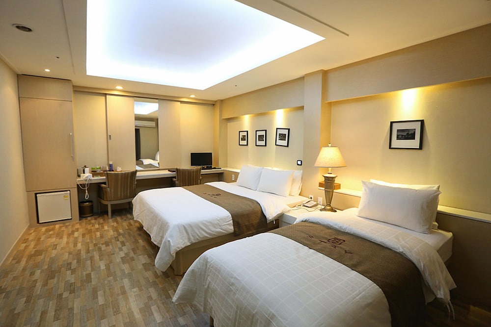 B-Stay Bucheon Hotel 12/19