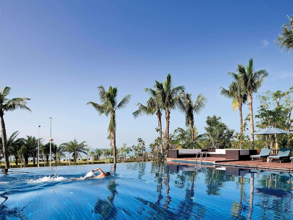 Pullman Oceanview Sanya Bay Resort and Spa 41/76