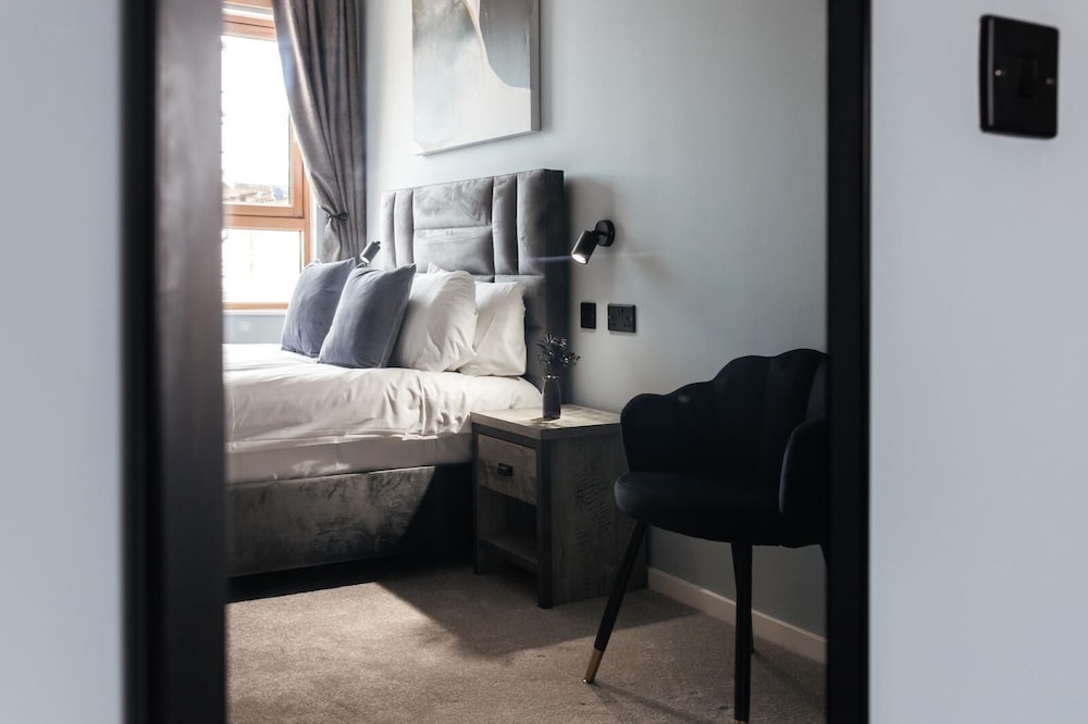 Central Leeds Penthouse 4/19