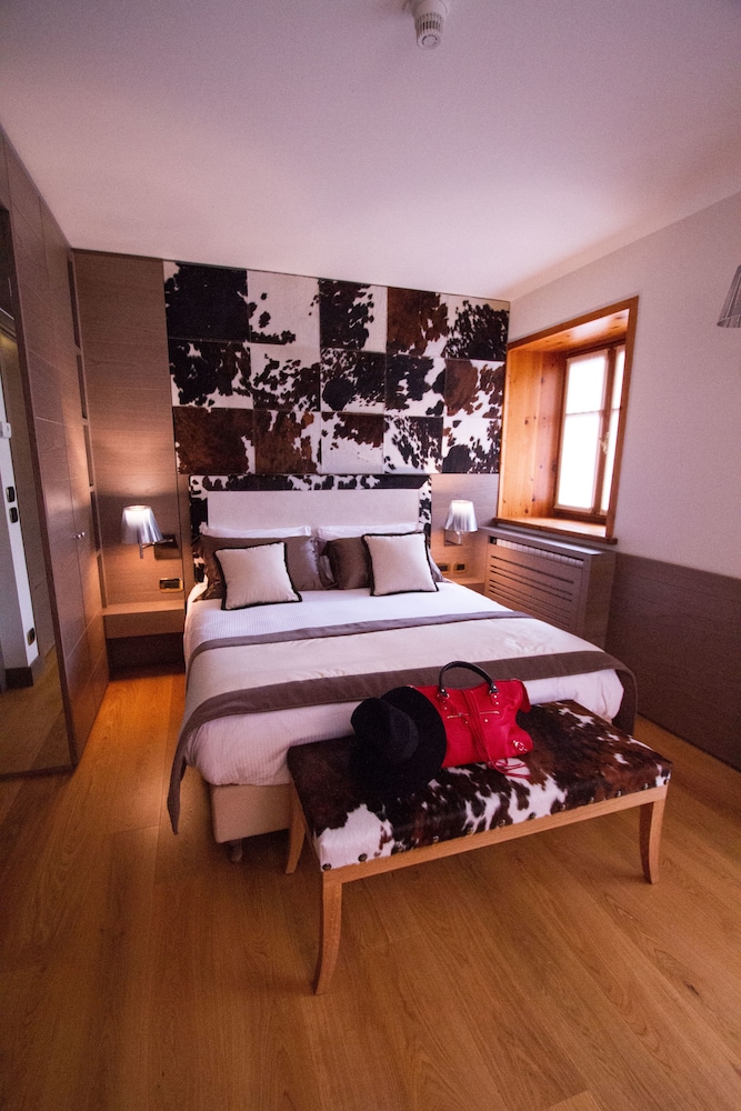 Ambra Cortina Luxury Fashion Boutique Hotel 36/55