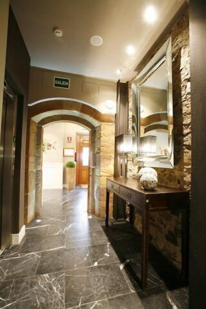 Hotel Palacio Munatones 6/50